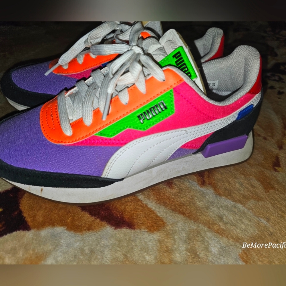 Puma sneakers 6.5